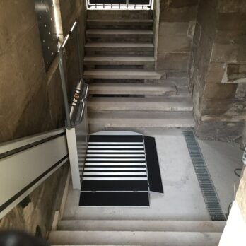 Plataforma salvaescaleras recta SH200/300i para accesibilidad